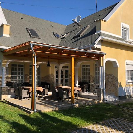 Pacsirta Apartman Lenti Extérieur photo