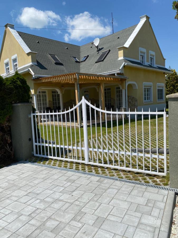 Pacsirta Apartman Lenti Extérieur photo