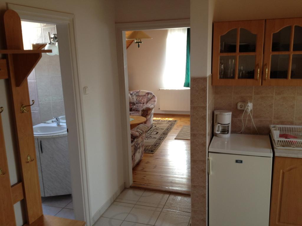 Pacsirta Apartman Lenti Chambre photo