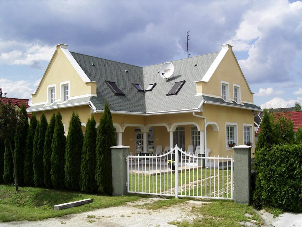 Pacsirta Apartman Lenti Chambre photo
